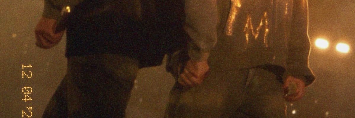 deyna misses bts⁷'s banner