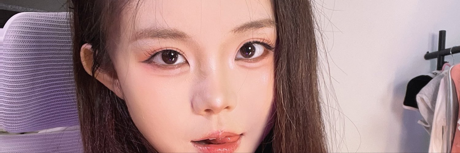 深圳Lizzz🖤S's banner