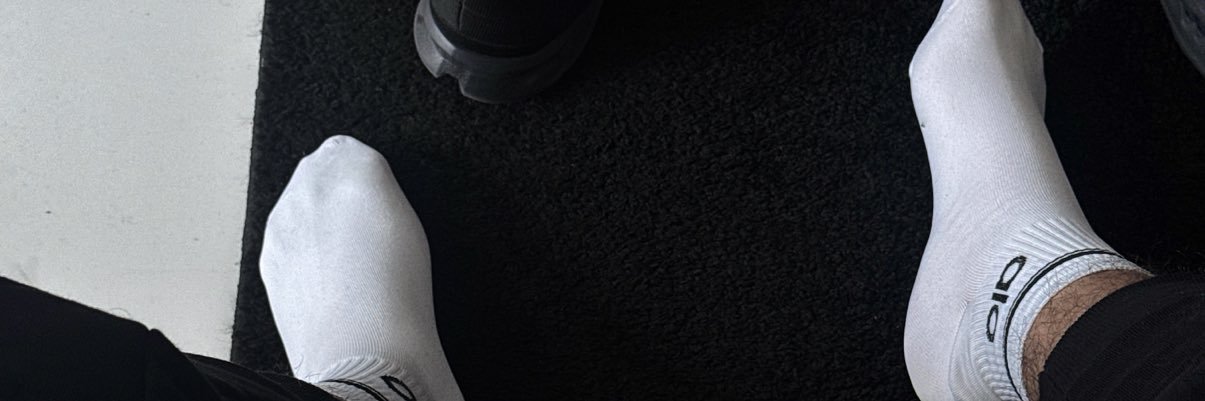Vnom's banner