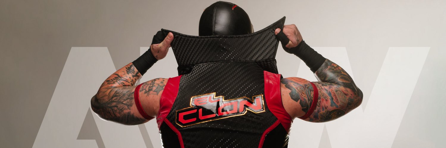 Clon AEW's banner