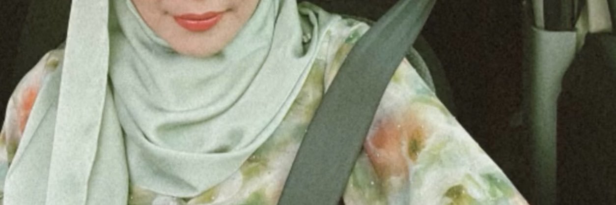 Intan Sara's banner