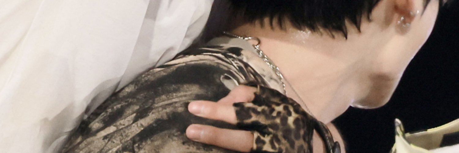 ⟢'s banner