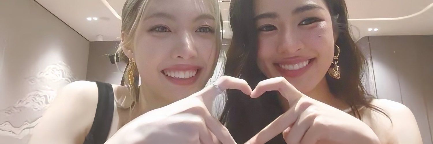 theMOON🌙's banner
