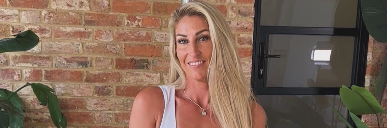 @CourtneySinsXO Courtney Channel | 24vids