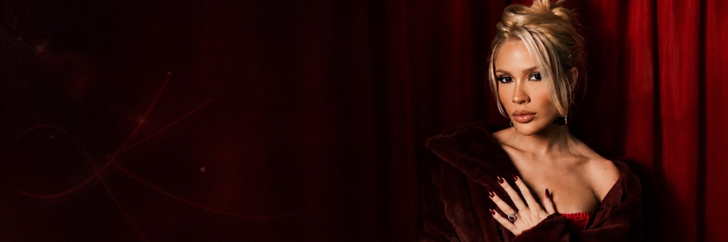 QG Karol Lima's banner