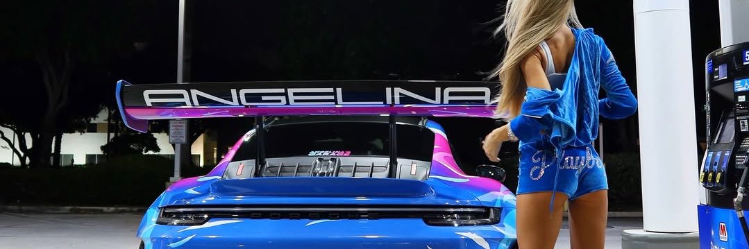 Angelina 💘's banner