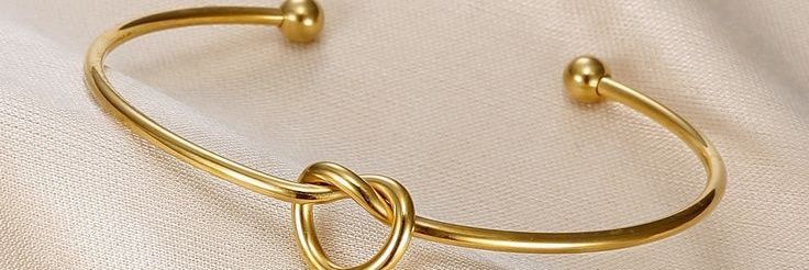 maryexistt🍷's banner