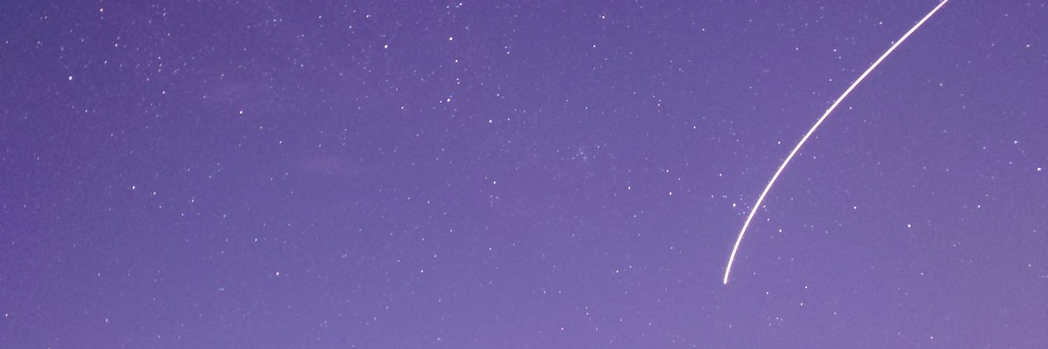 Pé Huyền Zăm🦋's banner
