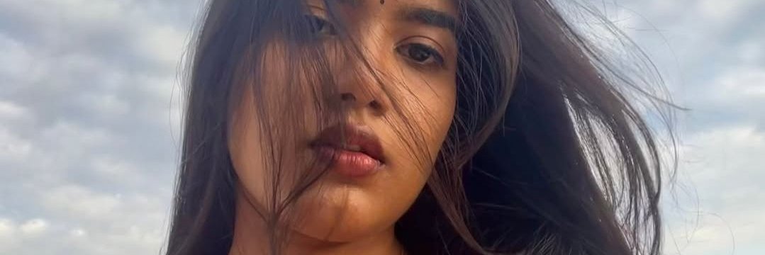 Geetha Miss Chennai's banner