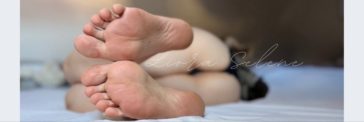 KneelForLiora's banner