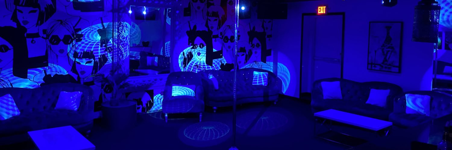 Mystique Gentlemen's Club's banner