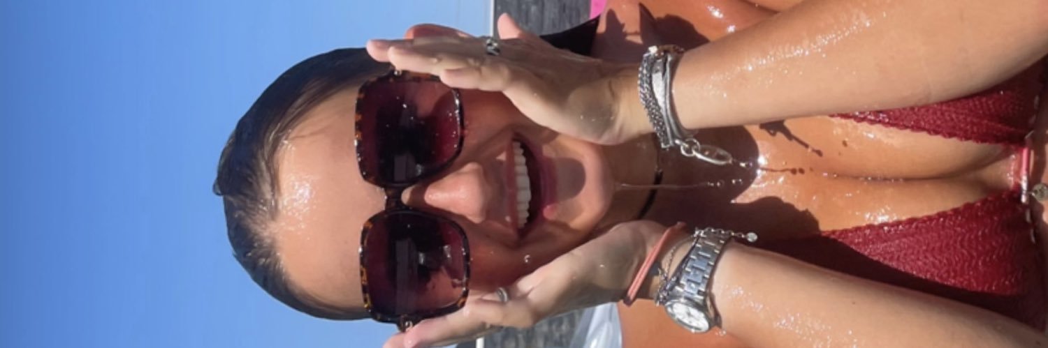 Eva 😝's banner
