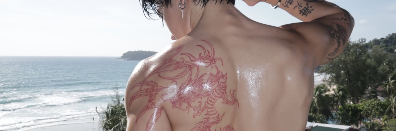 meatysushi ( link in bio 😉 )'s banner