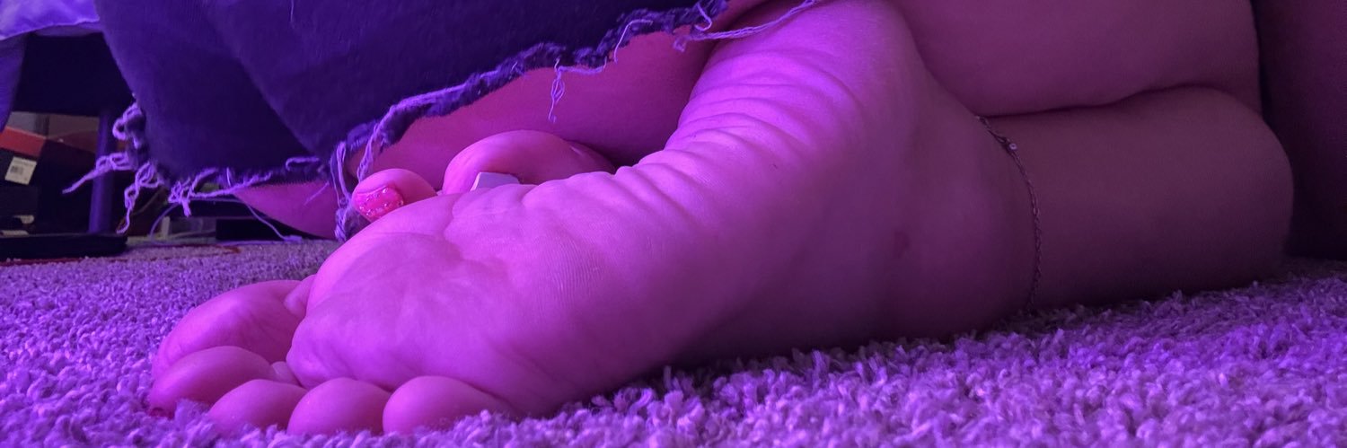 sofiees SFW page's banner