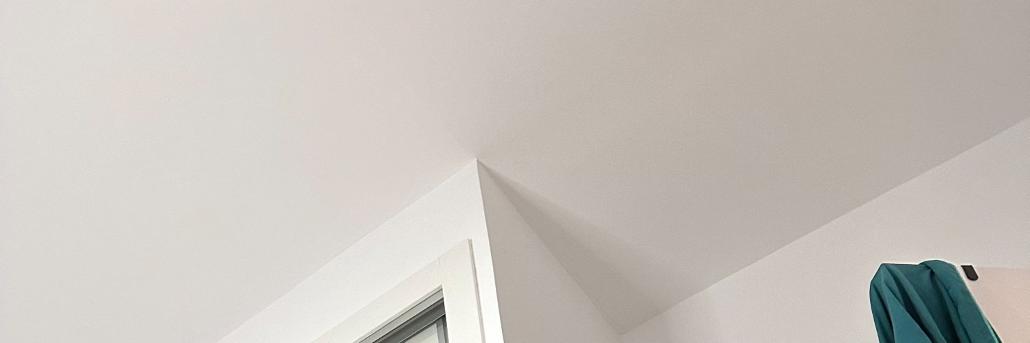 Mia 🤍's banner