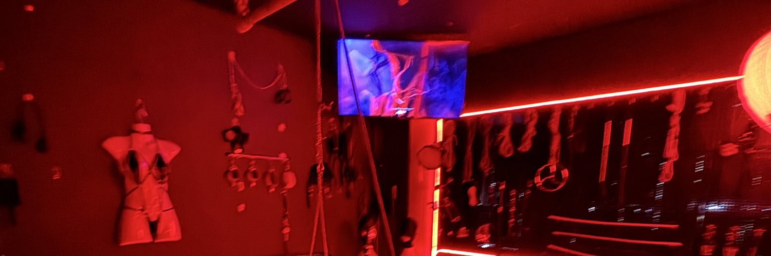 Bunnyroom_Studio 🐰👠's banner