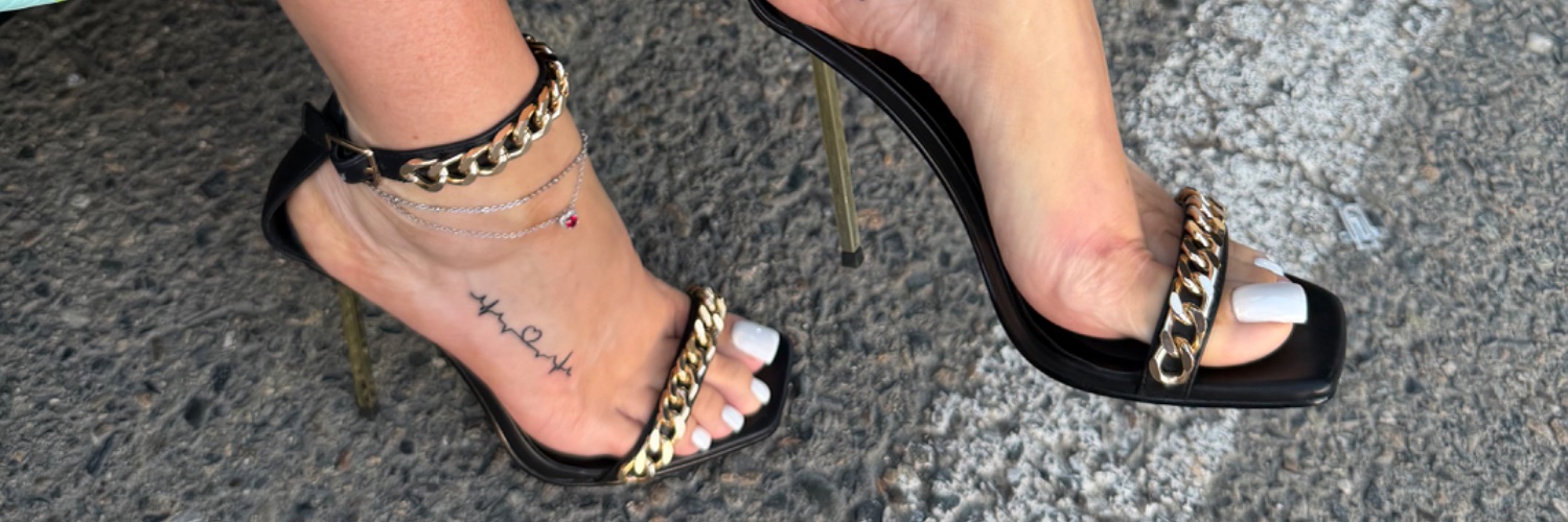 Lisa | Heels & Style's banner