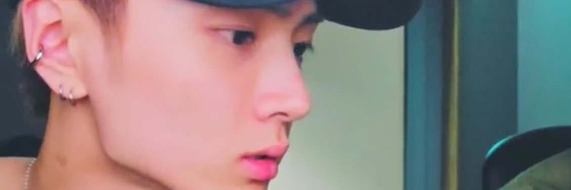 여비's banner