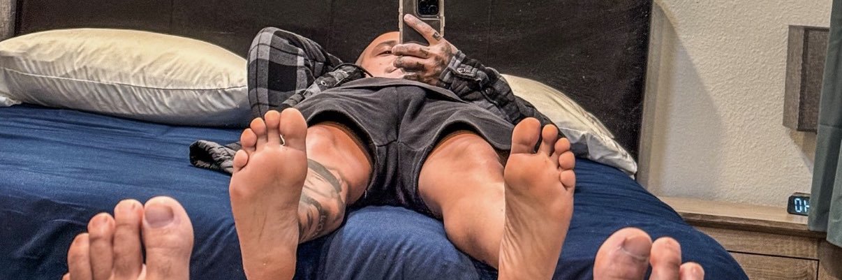 Daddys feet 🦶🏻's banner
