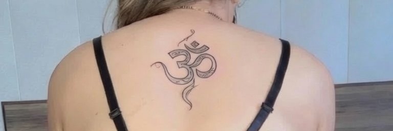 Goddess of pleasure 🫦(زہرا تبسم)'s banner