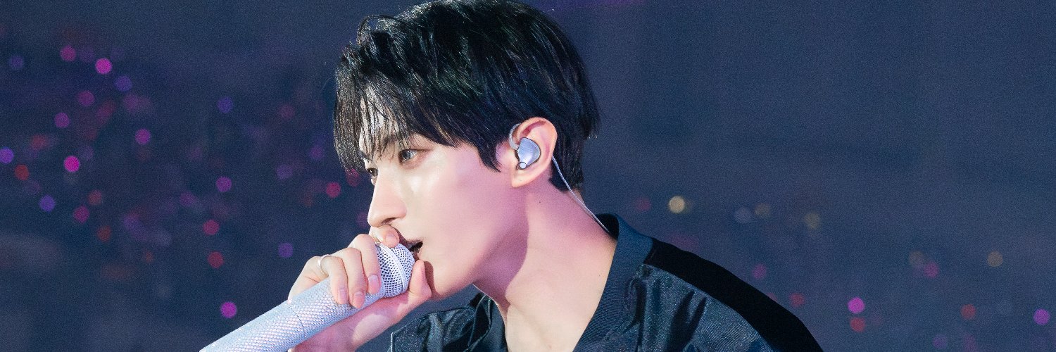 𝐀𝐧𝐠𝐞́𝐥𝐲𝐬_𝟐𝟏𝟖's banner