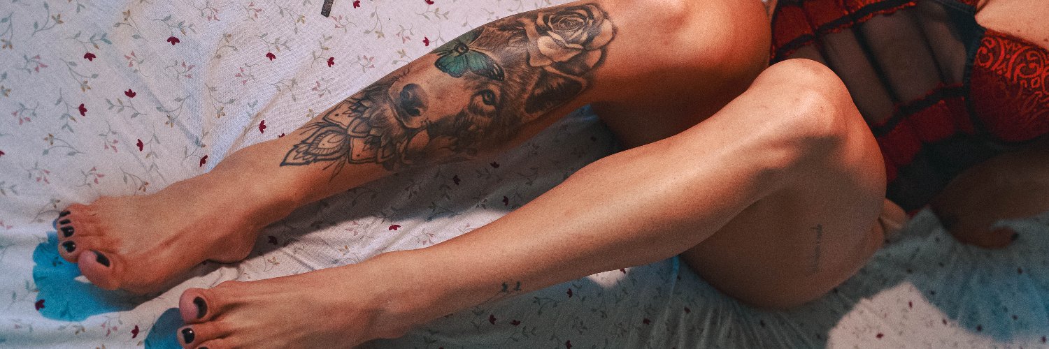 𝐿𝒶𝒹𝓎 𝒟𝑜𝓂𝓂𝒶's banner