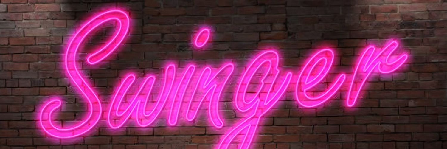Itzel Hotwife's banner