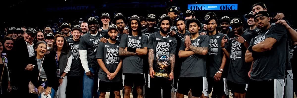 cj🏰's banner