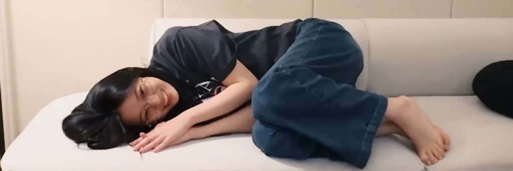 an yujin a day keeps the doctor away's banner