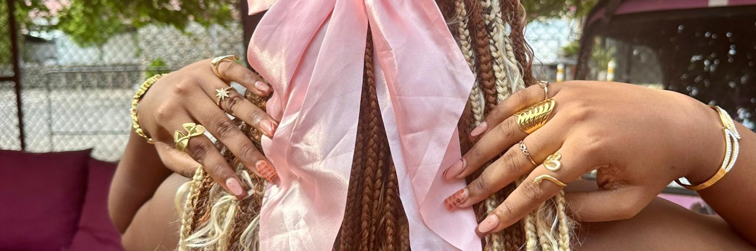 𝓝💕's banner