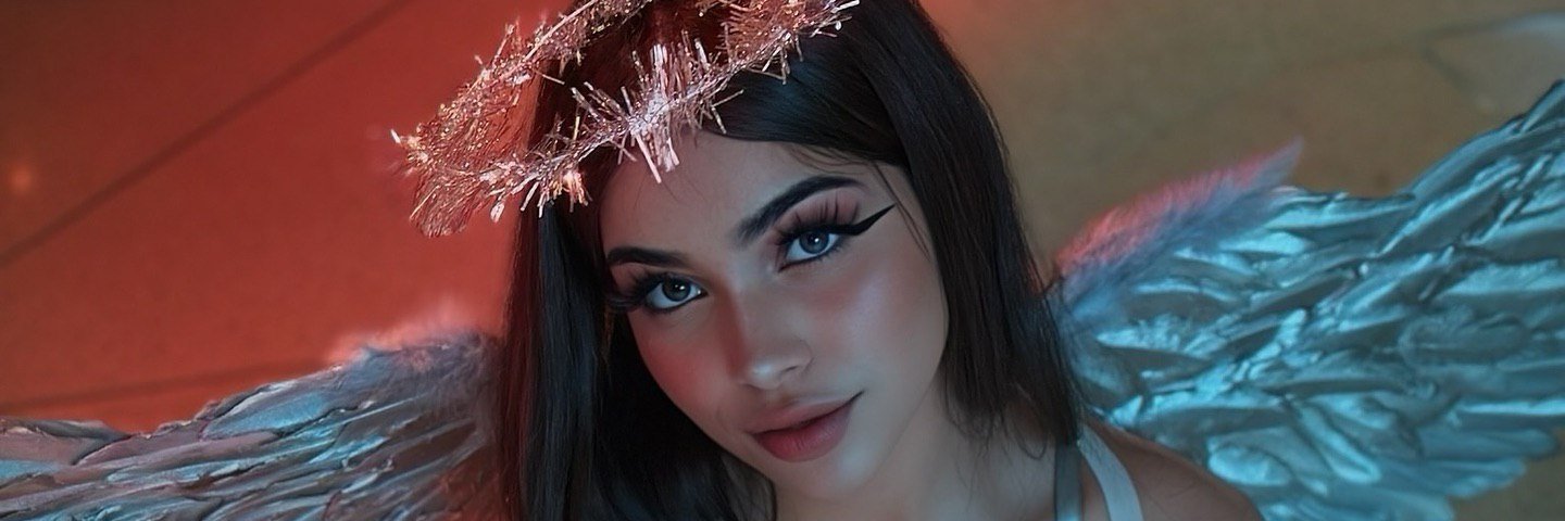 Fan Alina Rose 🌹's banner