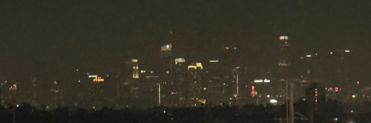E's banner
