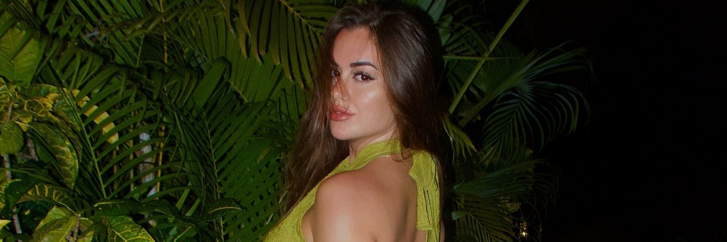 Jade Teen 🍑's banner