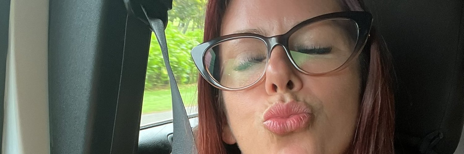 Alexis Fawx's banner