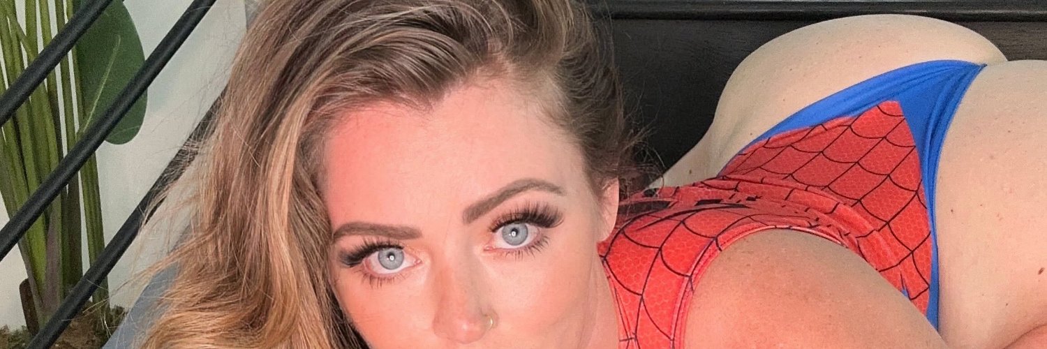 Sophie Dee's banner