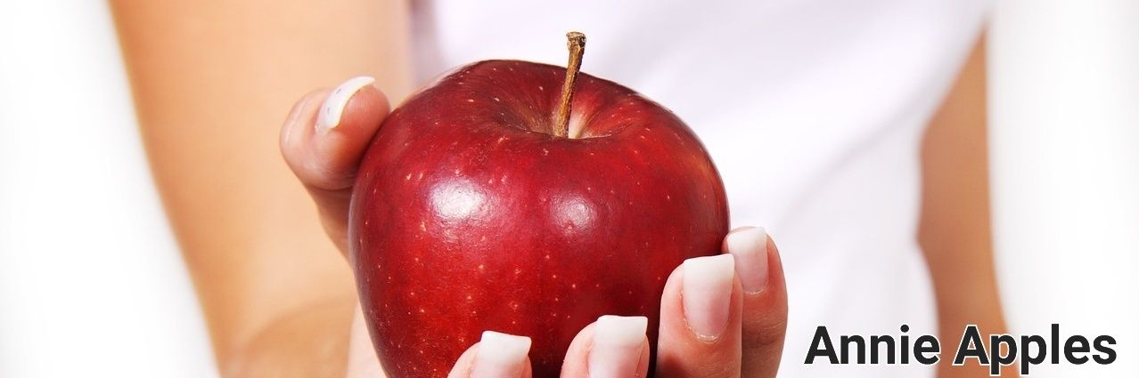 Annie Apples 🍎's banner