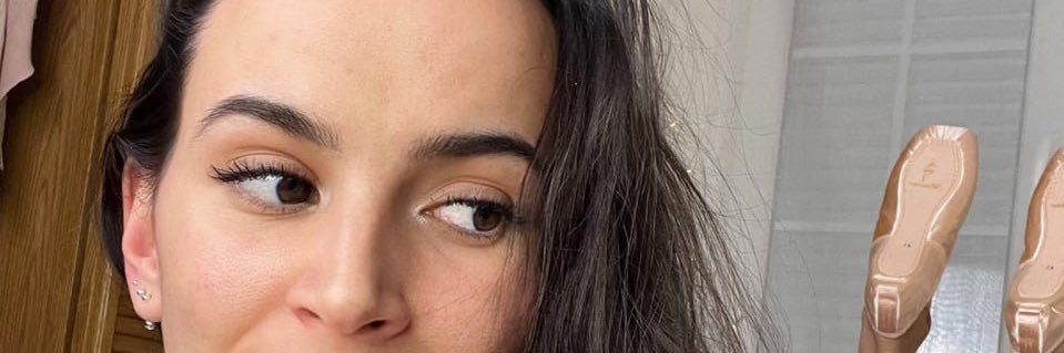 Bella Rey's banner