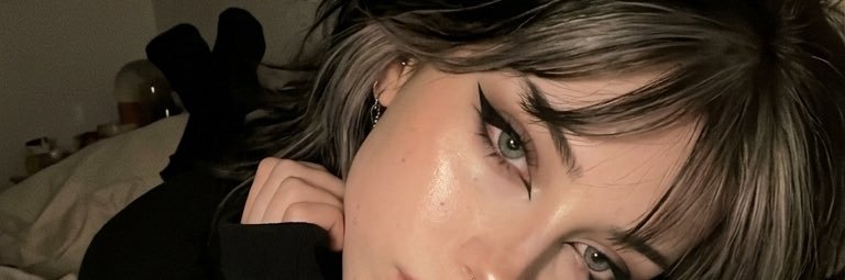 Snowbunny hannah 🤍's banner