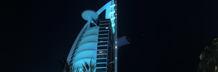 منال's banner