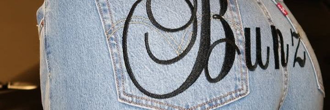 IconicCurves2's banner