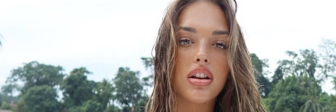 Busty Alana💗's banner