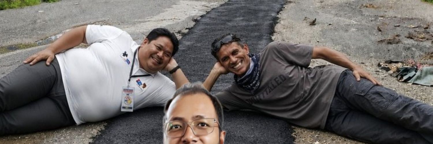 Abg Long's banner