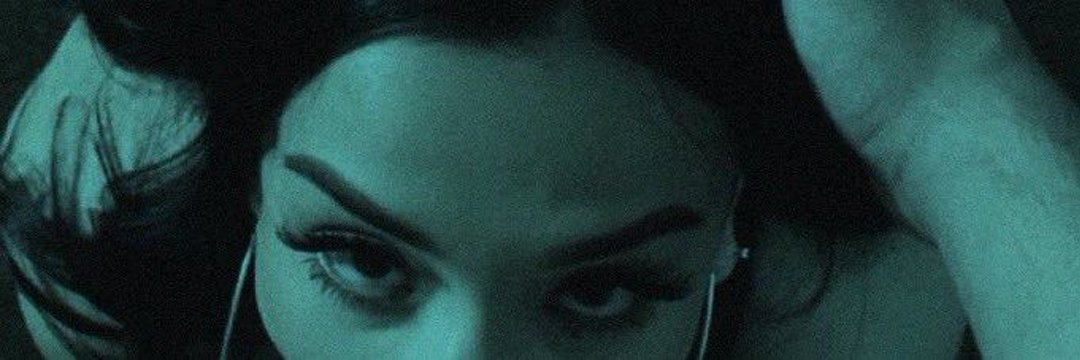 Naلا's banner