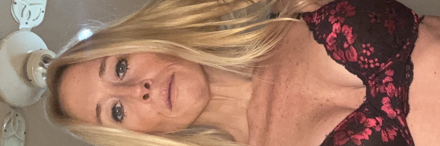 Lana🇺🇸's banner