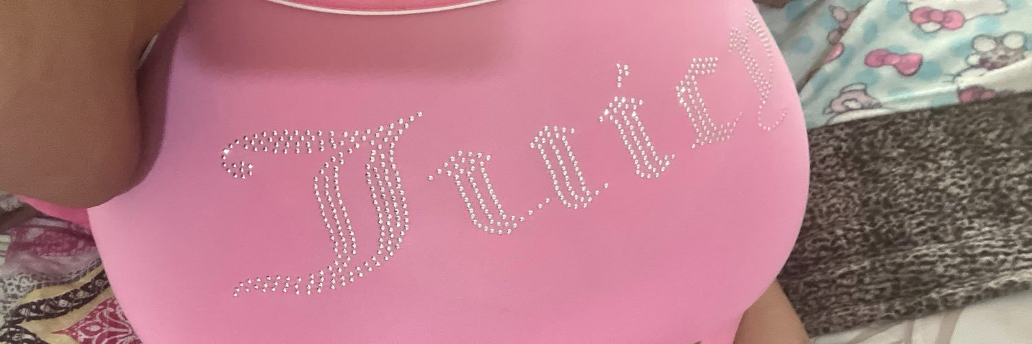 Pinky Doll's banner