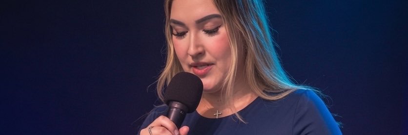 Renata Cristã's banner