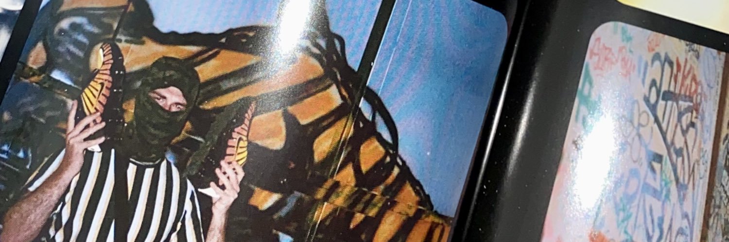 yo's banner