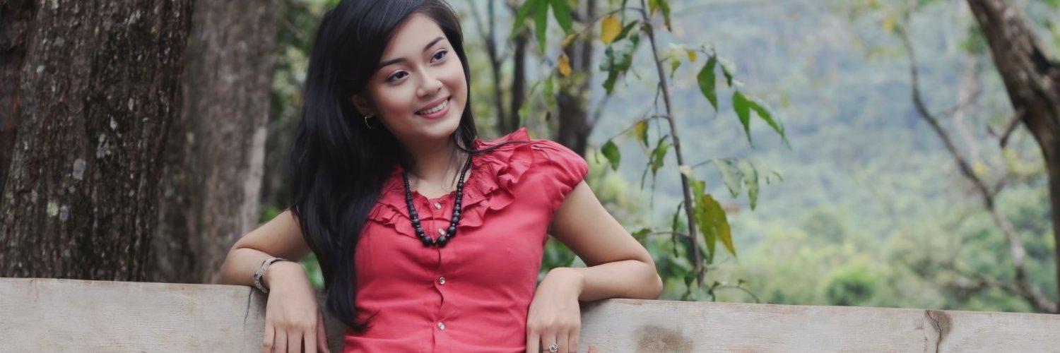 Ike Putri Nisyah's banner