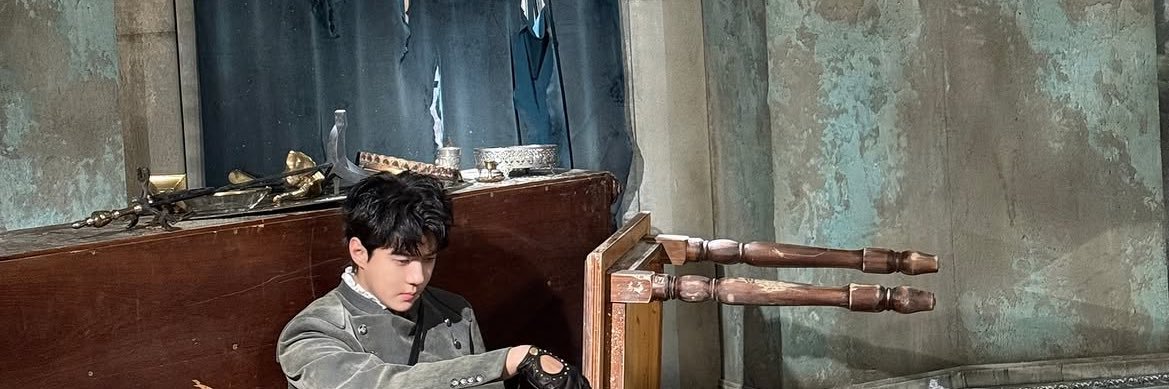 ᴠɪᴀ's banner