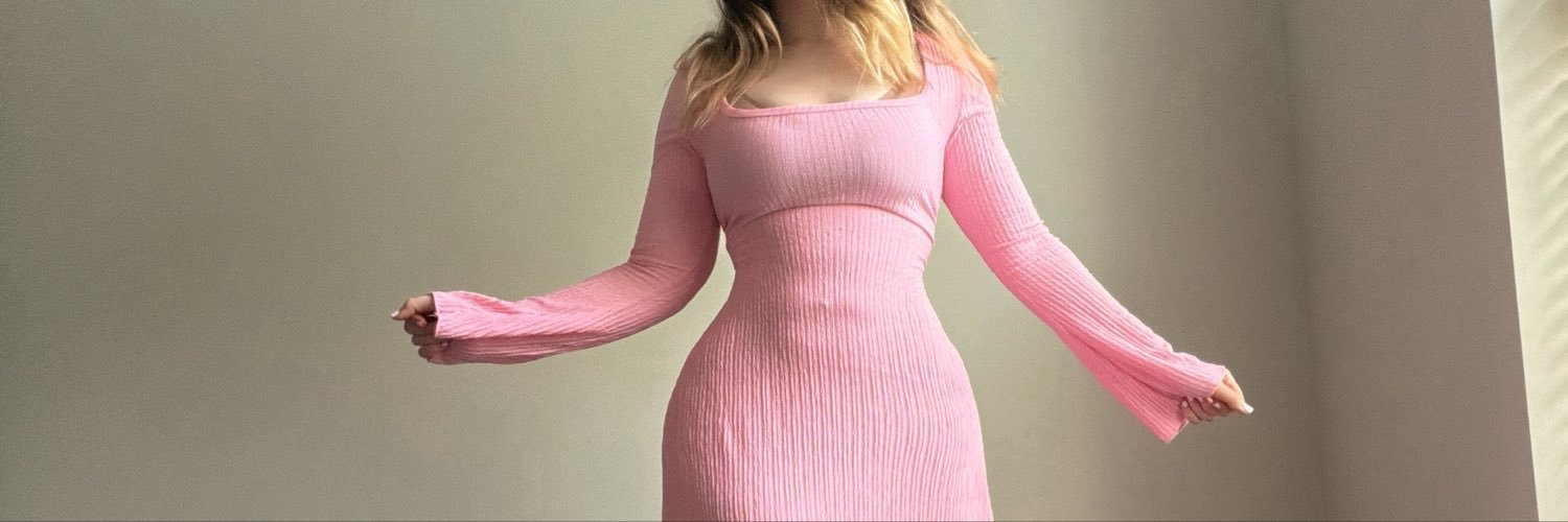 Linnea musclemommycosplays's banner